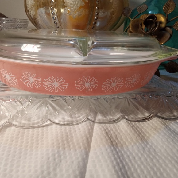 Pyrex Other - Vintage Pyrex Pink Daisy Divided Casserole Dish 1.5 Quart & Lid Great Condition